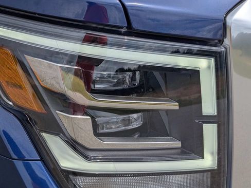 Used 2023 Nissan Titan Platinum Reserve w/ Moonroof Package RWD image 6