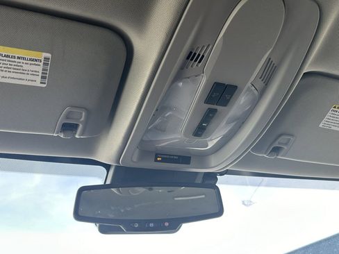 Used 2015 GMC Terrain SLE image 30