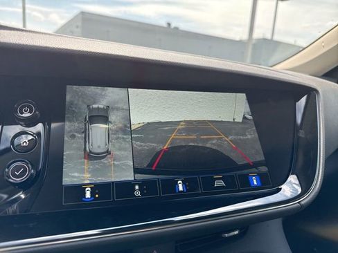 Used 2023 Buick Envision Avenir image 20