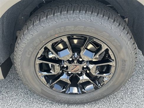 New 2025 Nissan Armada PRO-4X w/ Pro-4X Premium Package image 38