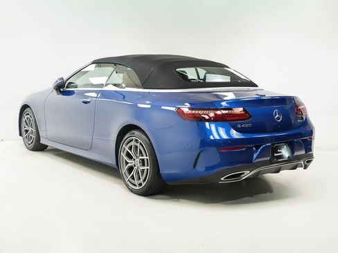 Used 2022 Mercedes-Benz E 450 4MATIC Cabriolet image 3