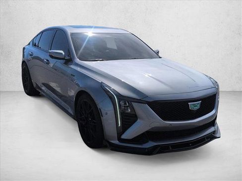 Used 2025 Cadillac CT5 V image 3