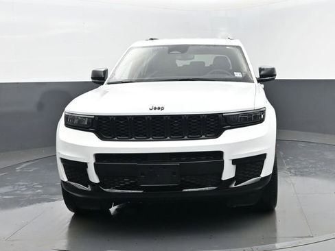 Used 2023 Jeep Grand Cherokee L Laredo image 24