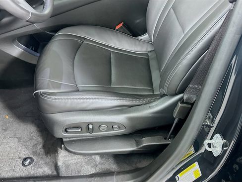 Used 2020 Buick Enclave Avenir w/ Avenir Technology Package FWD image 19
