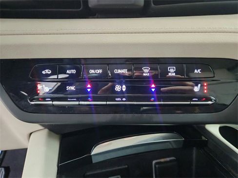 Used 2023 Buick Envision Preferred image 16