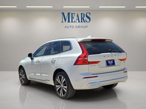 Used 2023 Volvo XC60 B5 Plus image 4