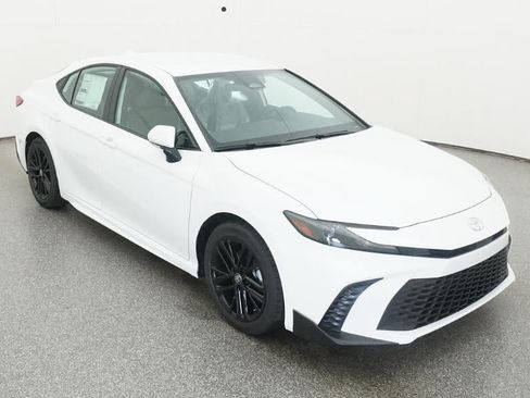 New 2026 Toyota Camry SE FWD image 13