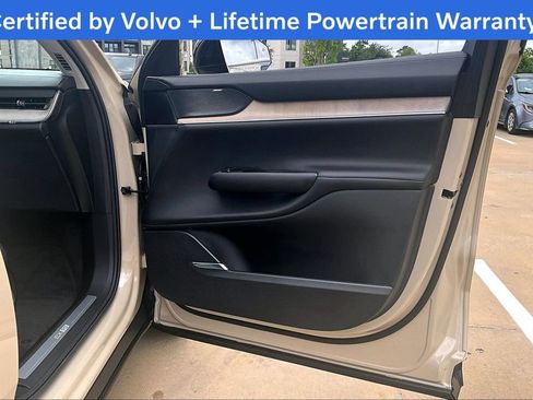 Certified 2025 Volvo EX90 Plus AWD/4WD image 25