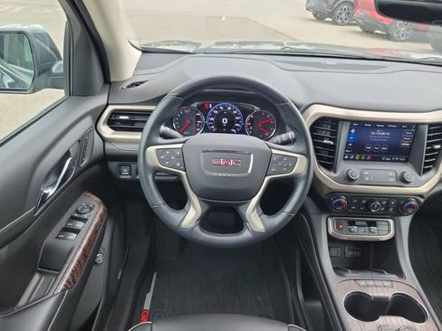 Used 2020 GMC Acadia Denali w/ Denali Ultimate Package AWD/4WD image 11