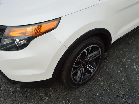 Used 2013 Ford Explorer Sport image 3