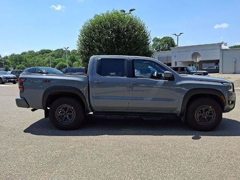 Certified 2025 Nissan Frontier PRO-4X AWD/4WD image 9