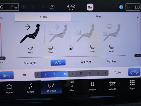 Used 2025 Chrysler Pacifica Limited FWD image 23