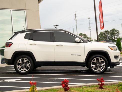 Used 2020 Jeep Compass Limited AWD/4WD image 11