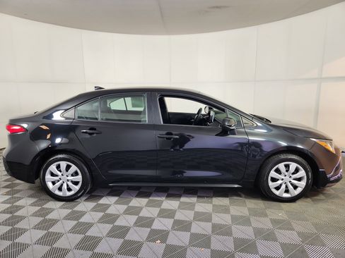 Used 2020 Toyota Corolla LE image 8