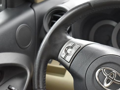 Used 2012 Toyota RAV4 Limited w/ Navigation Value Pkg image 18