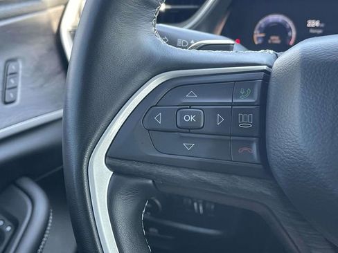 Used 2022 Jeep Grand Cherokee Limited image 28