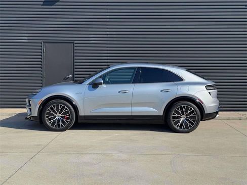 New 2025 Porsche Macan Turbo Electric image 2