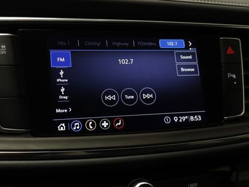 Used 2020 Buick Enclave Essence image 8