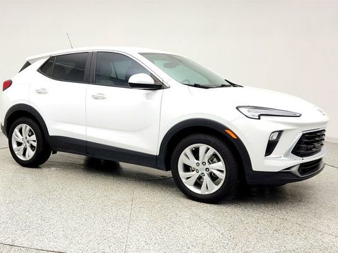 Used 2024 Buick Encore GX Preferred image 3