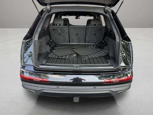 Used 2025 Audi Q7 3.0T Prestige w/ Prestige Package AWD/4WD image 33