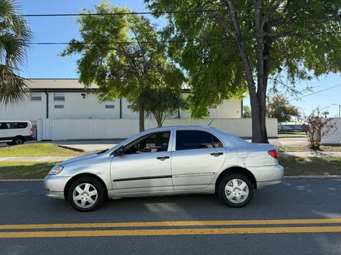 Used 2003 Toyota Corolla CE FWD image 5