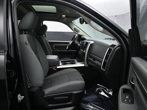 Used 2019 RAM 1500 Classic SLT w/ Black Appearance Group image 32