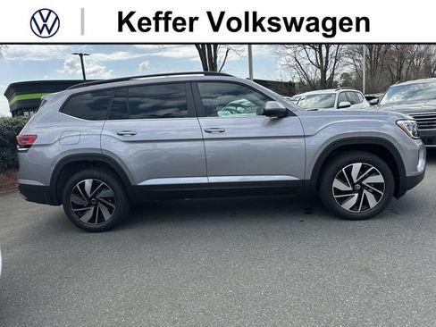 New 2026 Volkswagen Atlas SE FWD image 6
