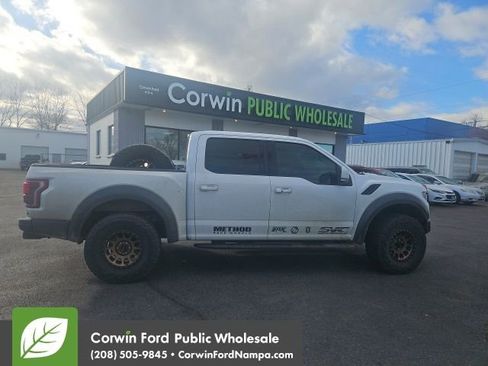 Used 2017 Ford F150 Raptor w/ Equipment Group 802A Luxury image 3