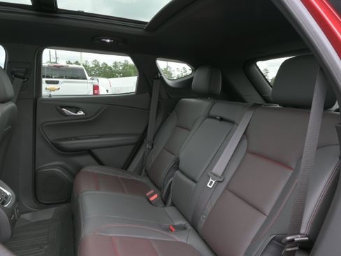 Used 2024 Chevrolet Blazer RS FWD image 11