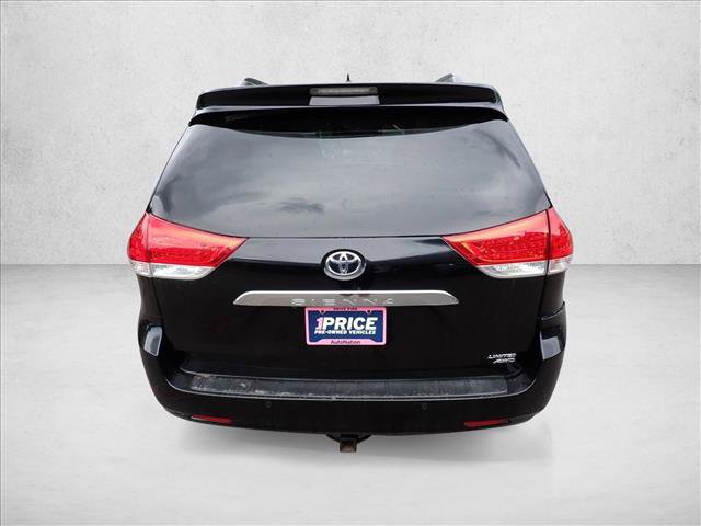 Used 2013 Toyota Sienna Limited w/ Premium Pkg AWD/4WD image 2