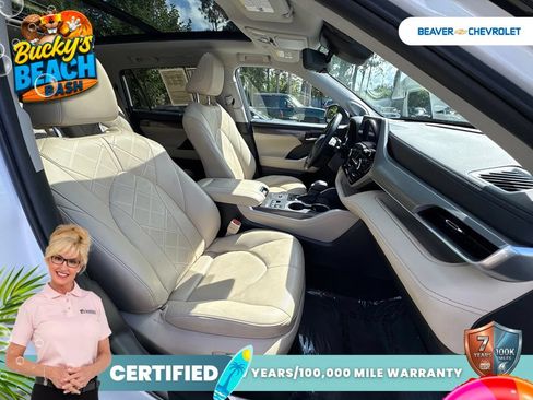 Used 2023 Toyota Highlander Platinum FWD image 25