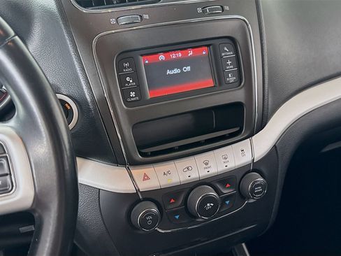Used 2020 Dodge Journey SE w/ SE Popular Equipment Group FWD image 15