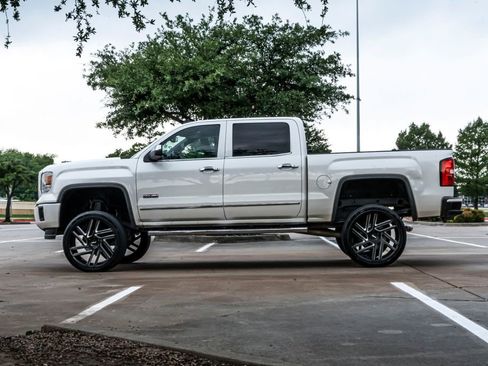 Used 2014 GMC Sierra 1500 SLT w/ All-Terrain Package AWD/4WD image 4