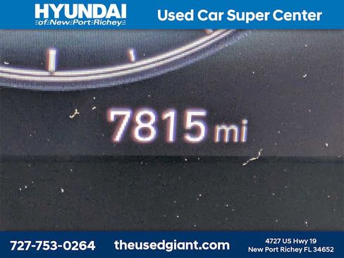 Used 2024 Hyundai Elantra Limited image 38
