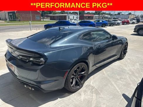 Used 2019 Chevrolet Camaro SS RWD image 5
