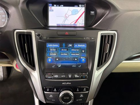 Used 2017 Acura TLX V6 w/ Technology Package image 3