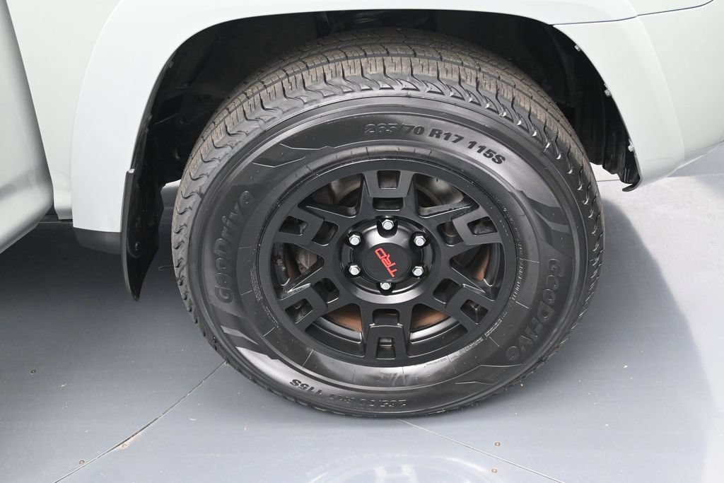 Certified 2023 Toyota 4Runner TRD Off-Road Premium w/ Moonroof Package AWD/4WD image 39