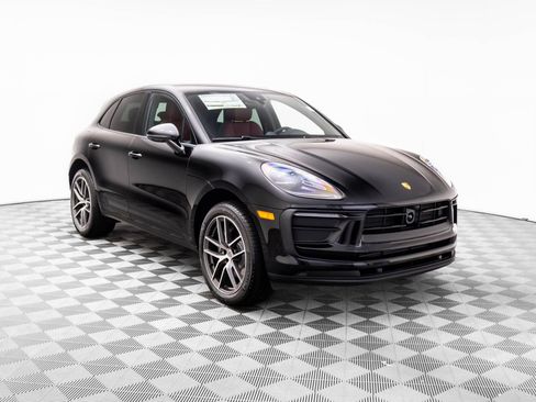 New 2026 Porsche Macan image 6