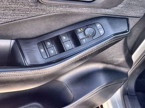 Used 2023 Nissan Rogue SV FWD image 30