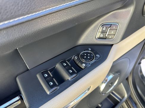 Used 2023 Ford Expedition Limited image 20