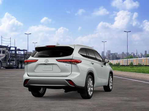 New 2026 Toyota Highlander Limited AWD/4WD image 9