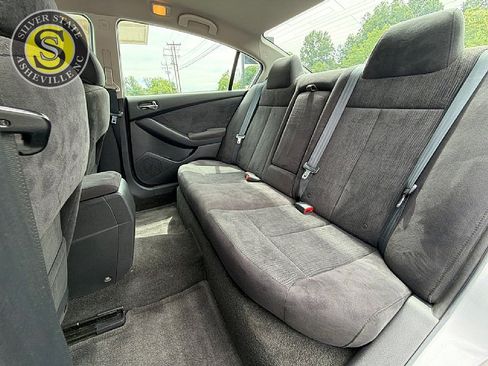 Used 2011 Nissan Altima 2.5 S FWD image 14