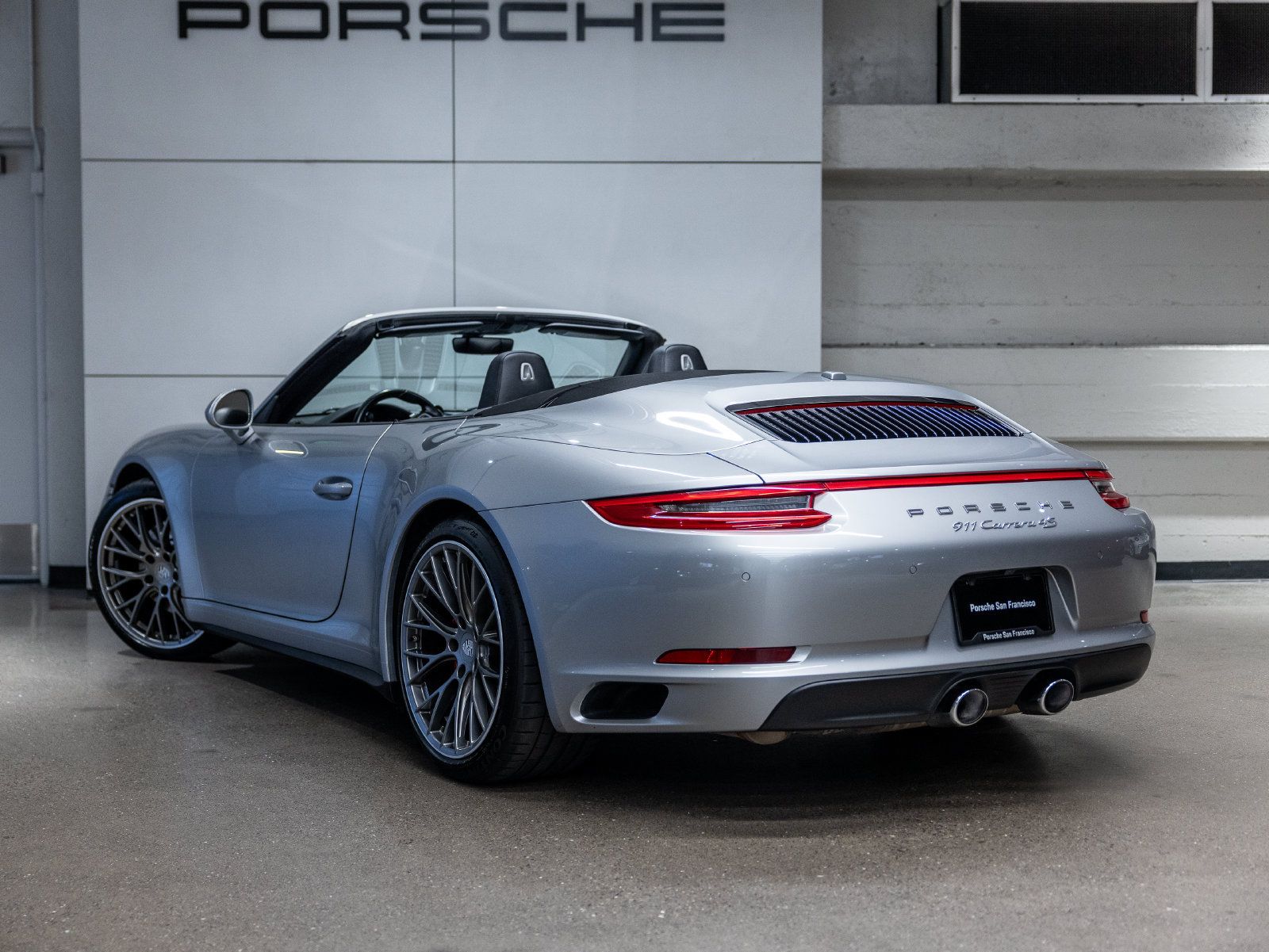 Used 2017 Porsche 911 Carrera 4S AWD/4WD image 3
