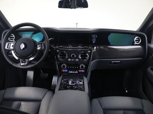 Certified 2025 Rolls-Royce Cullinan Black Badge image 4