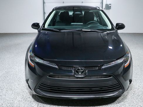 Used 2024 Toyota Corolla LE FWD image 4