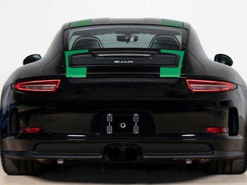 Used 2016 Porsche 911 R image 9