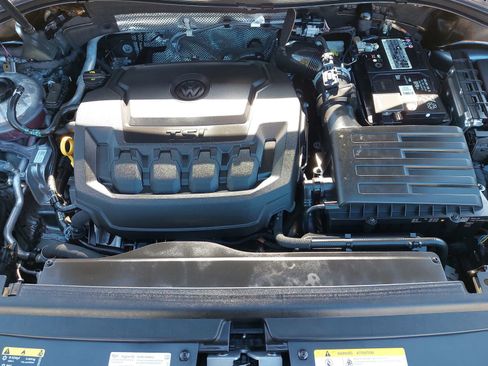 Used 2022 Volkswagen Tiguan SE FWD image 34