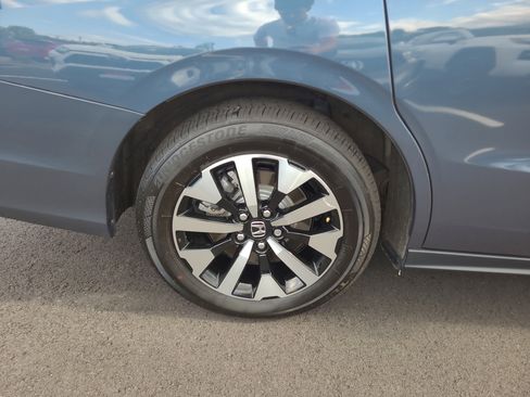 Used 2026 Honda Odyssey EX-L image 12