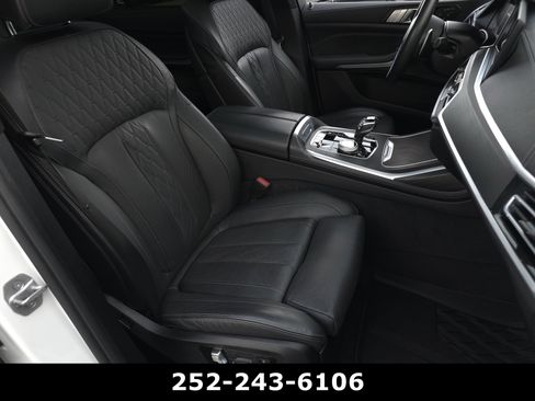 Used 2022 BMW X7 M50i w/ Dynamic Handling Package AWD/4WD image 55