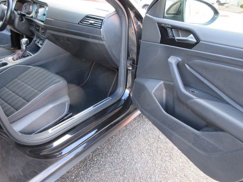 Used 2019 Volkswagen Jetta GLI image 20